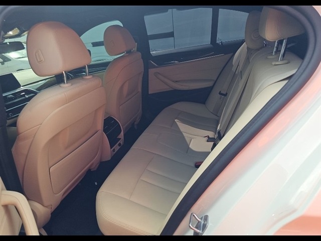 2019 Bmw 530e 5-Series photo 4