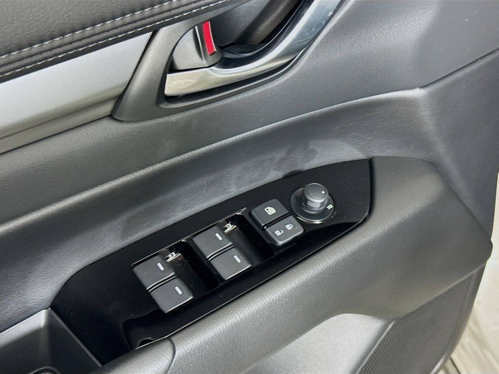 2025 Mazda CX-5 2.5 Select photo 18