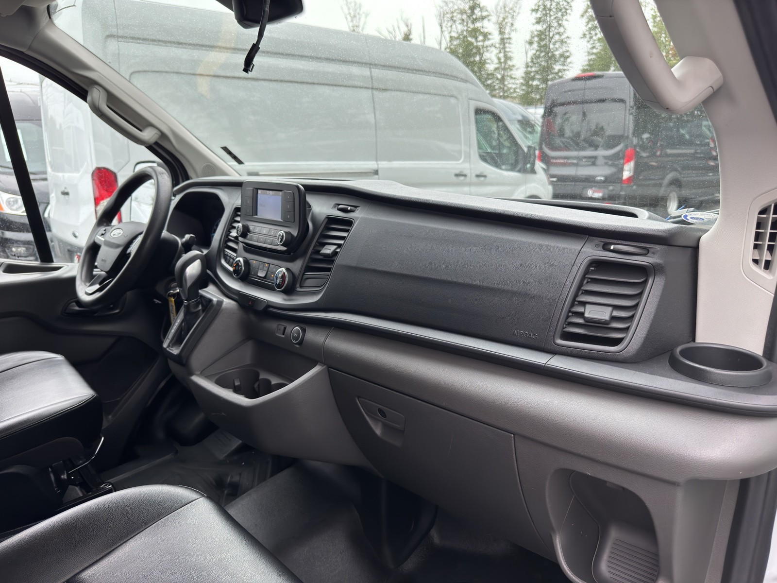 2020 Ford Transit photo 32