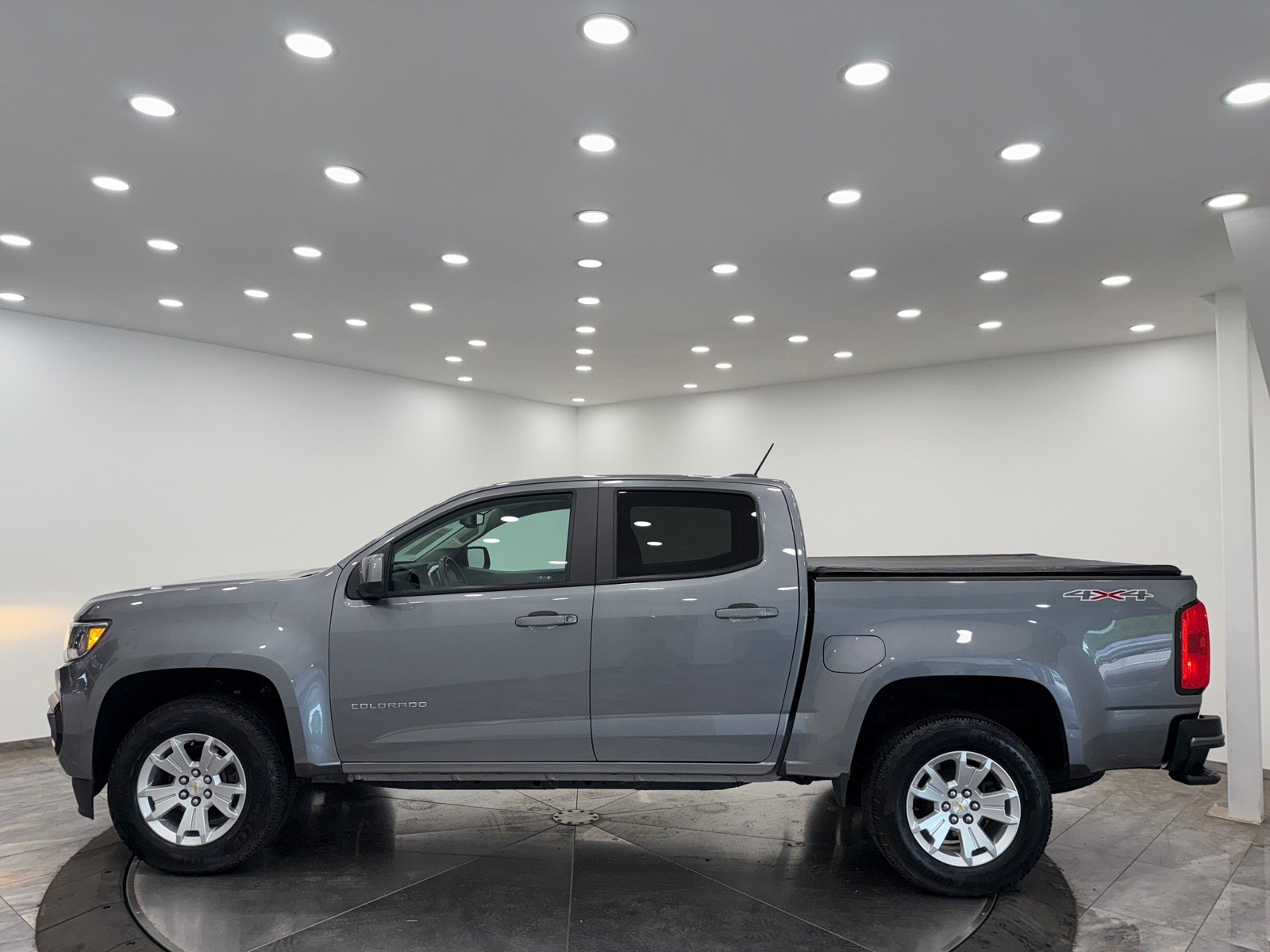2022 Chevrolet Colorado LT photo 4