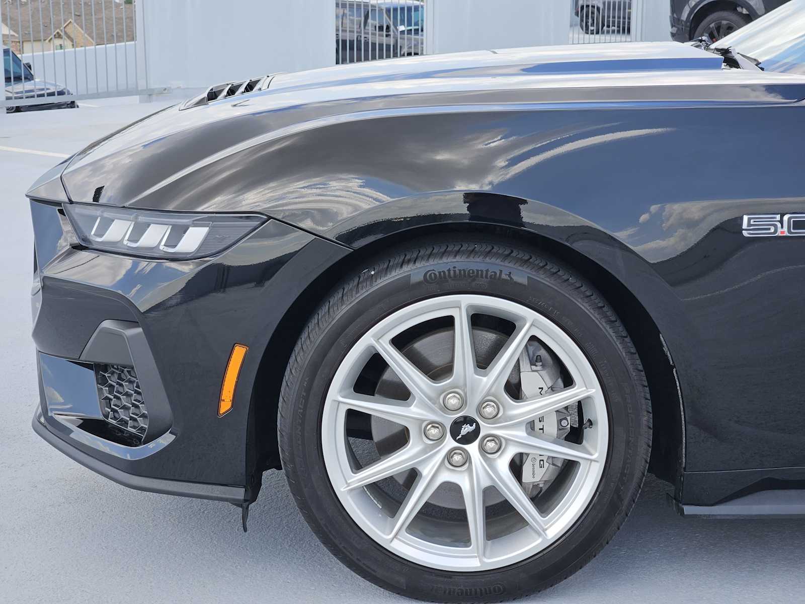 2024 Ford Mustang GT Premium photo 9