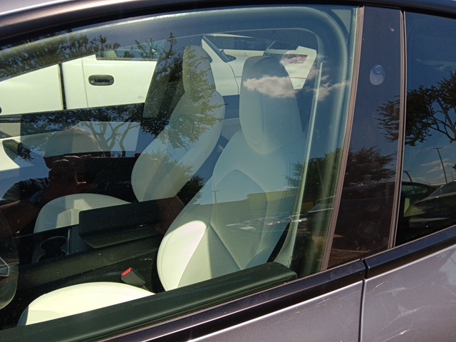 2026 Tesla Model Y Long Range photo 5