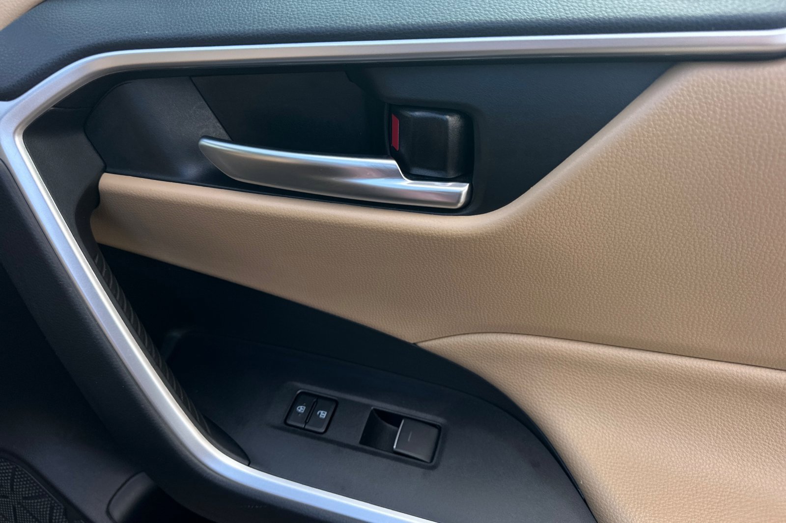 2022 Toyota RAV4 XLE photo 19