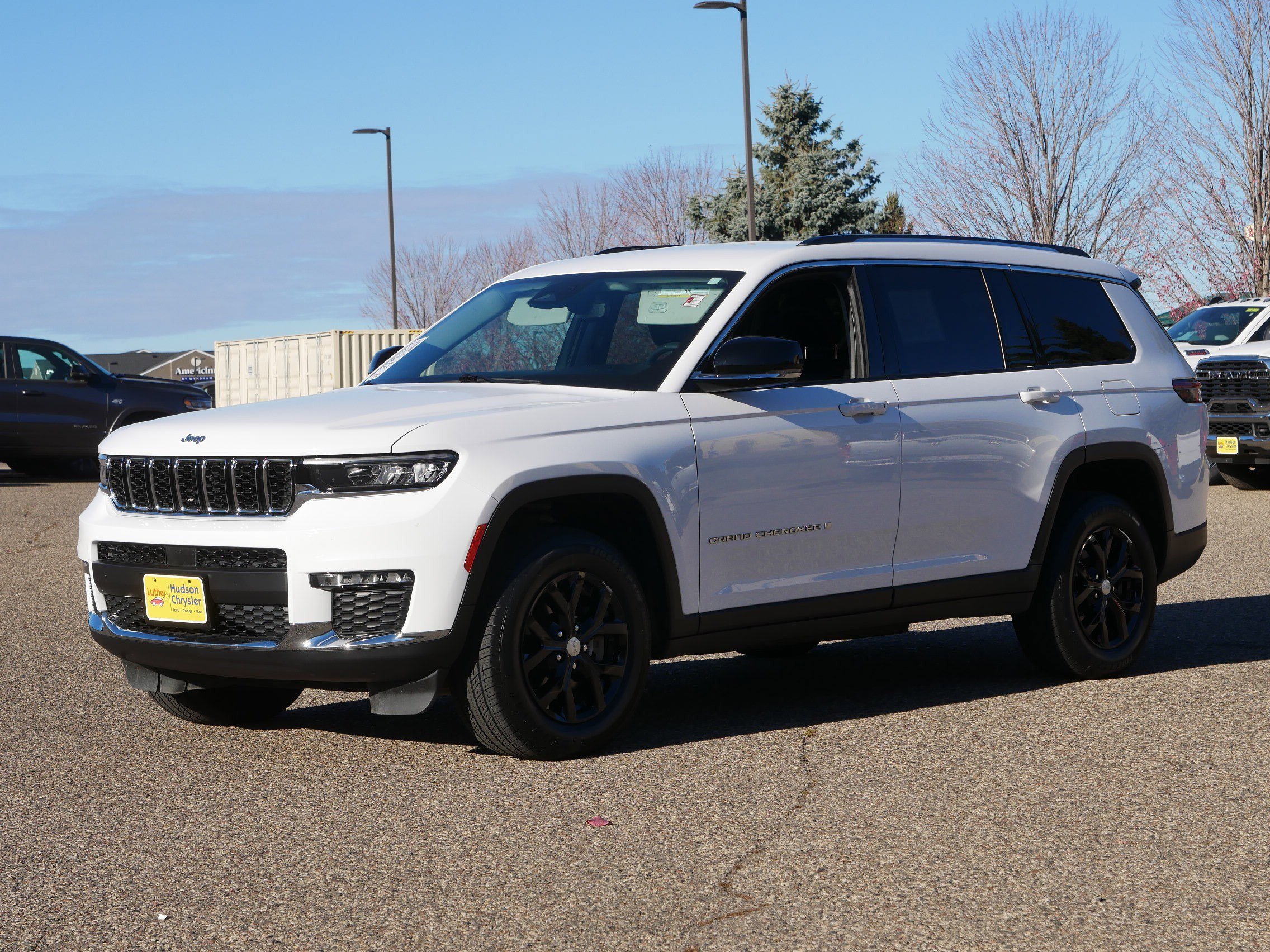 2023 Jeep Grand Cherokee Limited photo 3