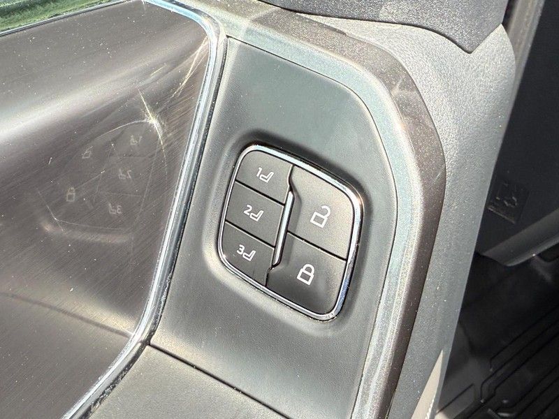 2022 Ford F-150 Lariat photo 16