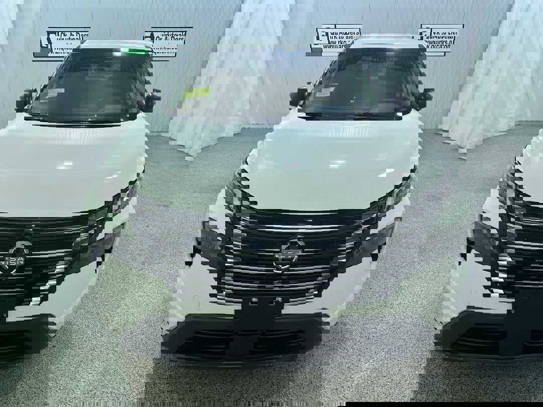 2026 Nissan Rogue S photo 2