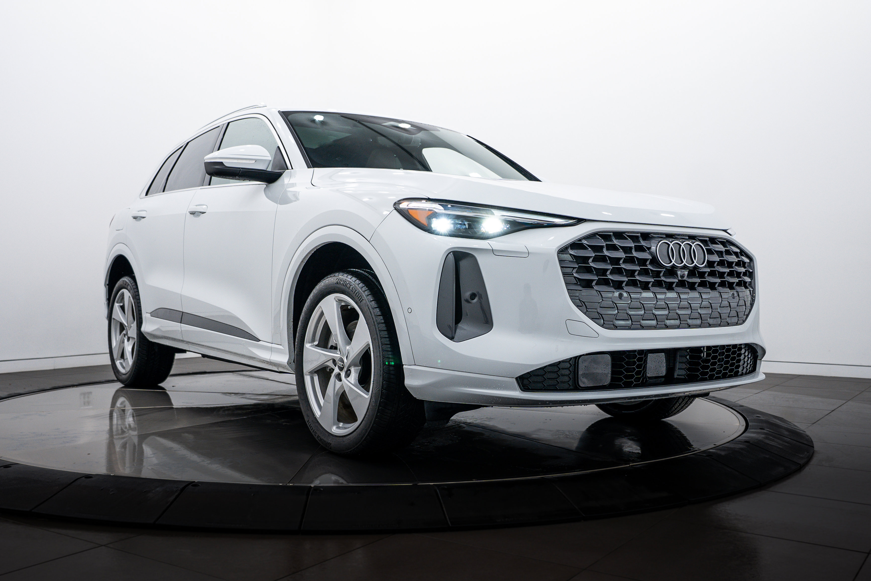 2025 Audi New Q5 Premium Plus's photo