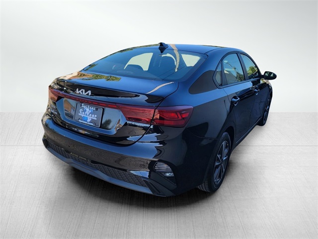 2023 Kia Forte LXS photo 4