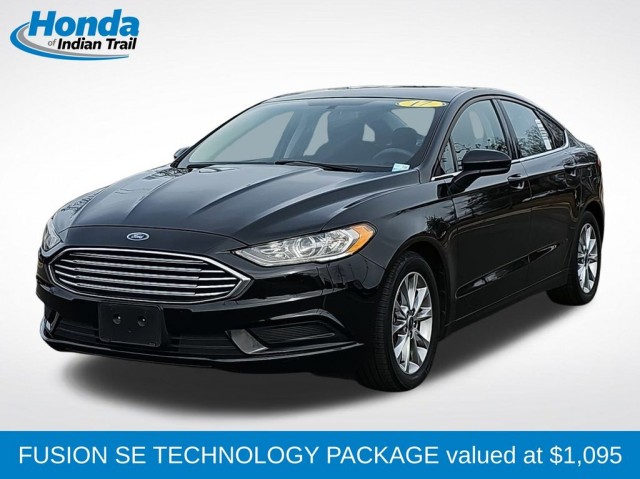2017 Ford Fusion SE's photo