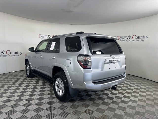 2024 Toyota 4Runner SR5 Premium photo 8