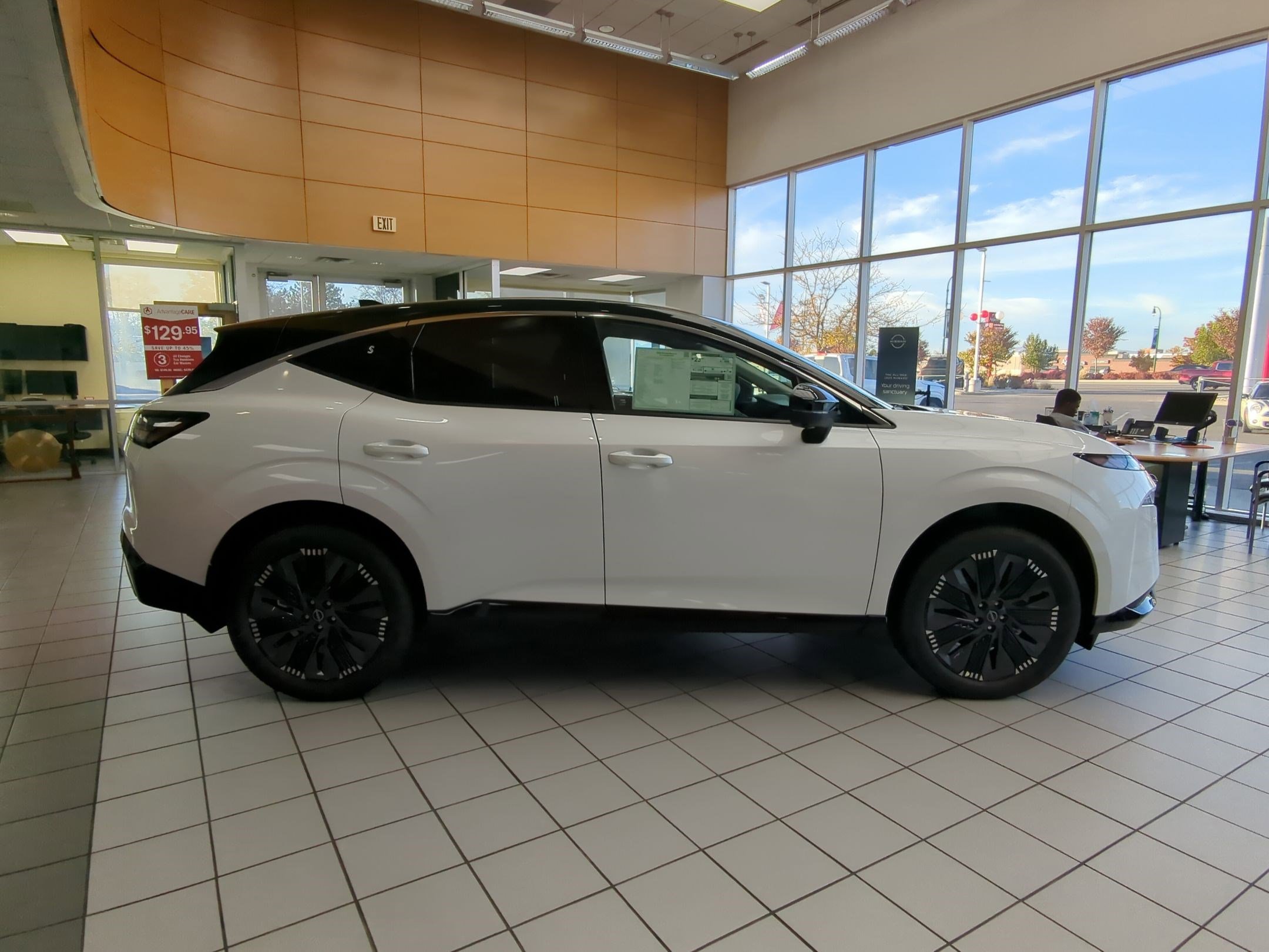 2026 Nissan Murano Platinum photo 2