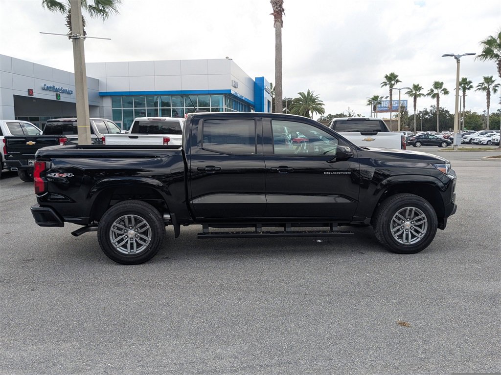 2026 Chevrolet Colorado LT photo 2
