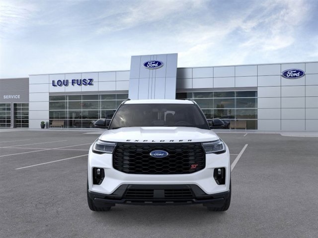 2025 Ford Explorer ST photo 4