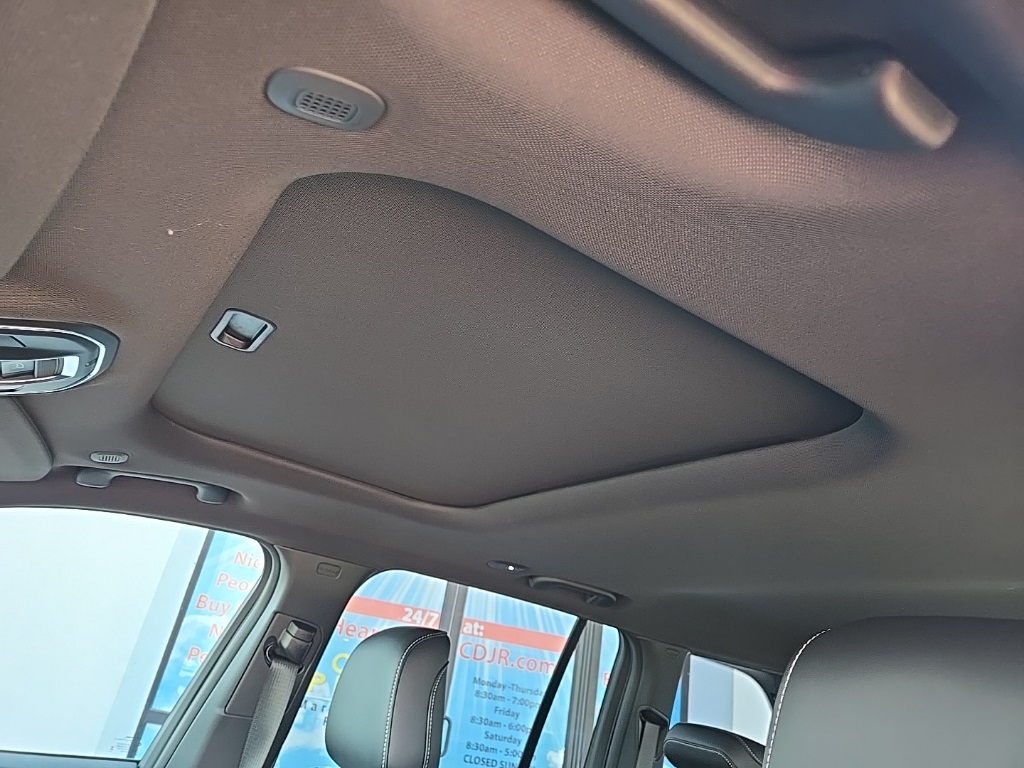 2025 Jeep Grand Cherokee Altitude X photo 35