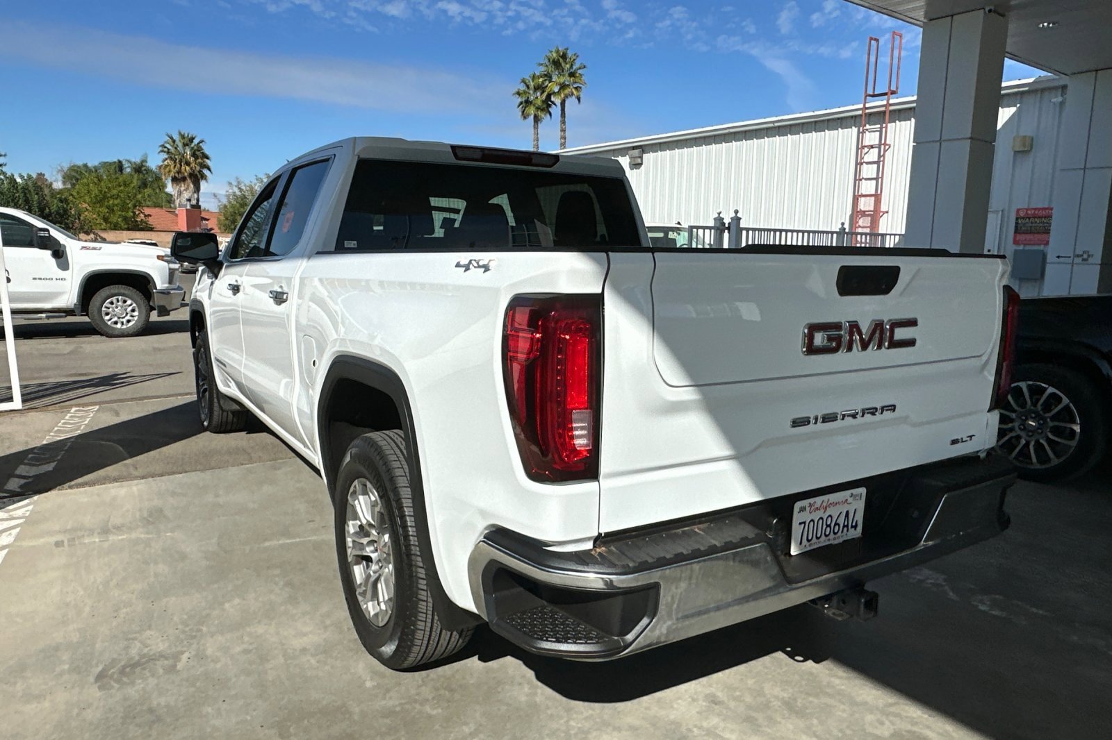 2025 Gmc Sierra 1500 SLT photo 3