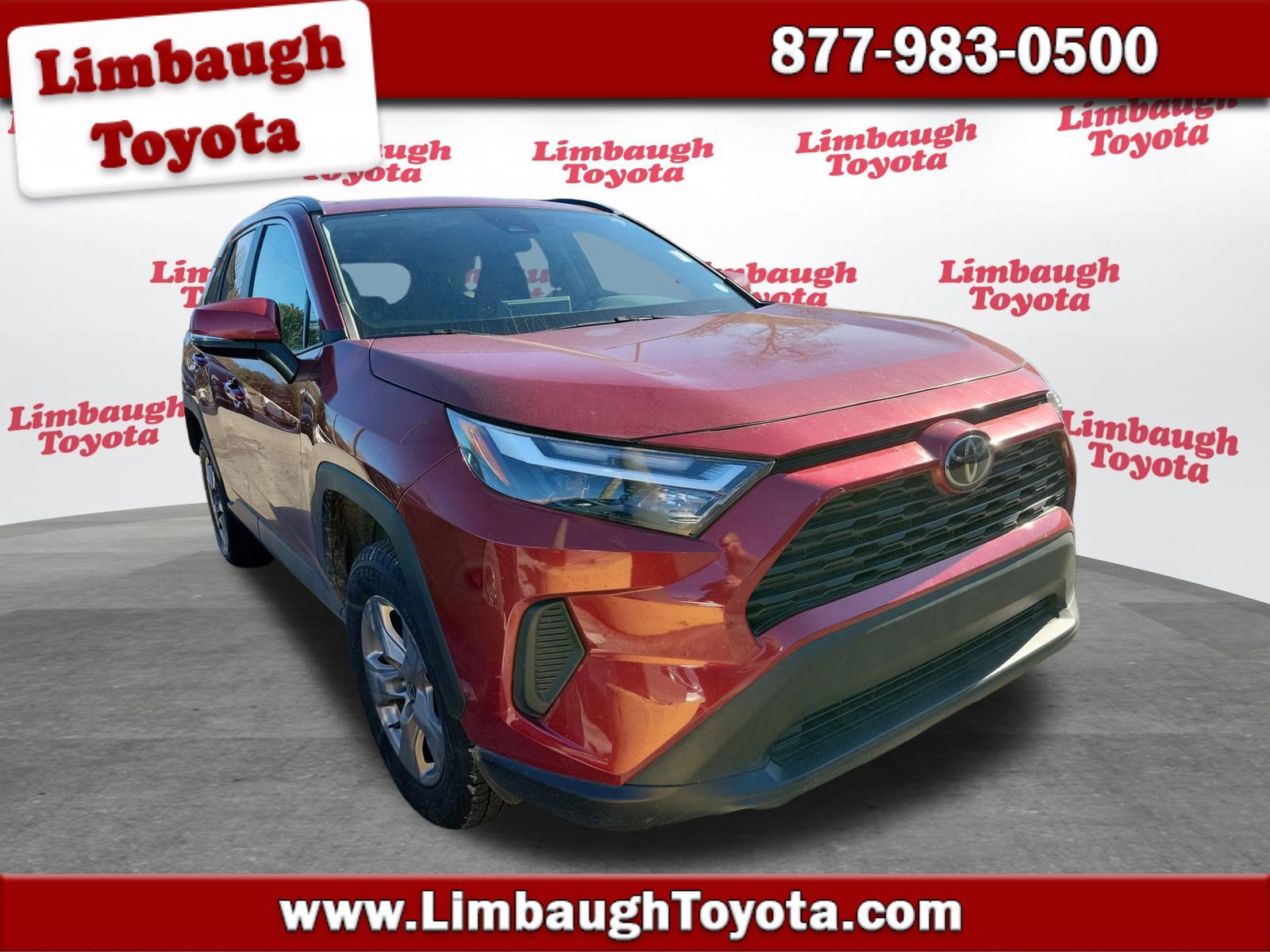 2023 Toyota RAV4 XLE's photo