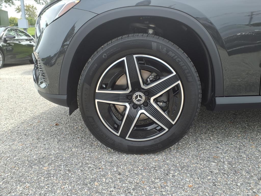 2026 Mercedes Benz GLC 300 4MATIC photo 4