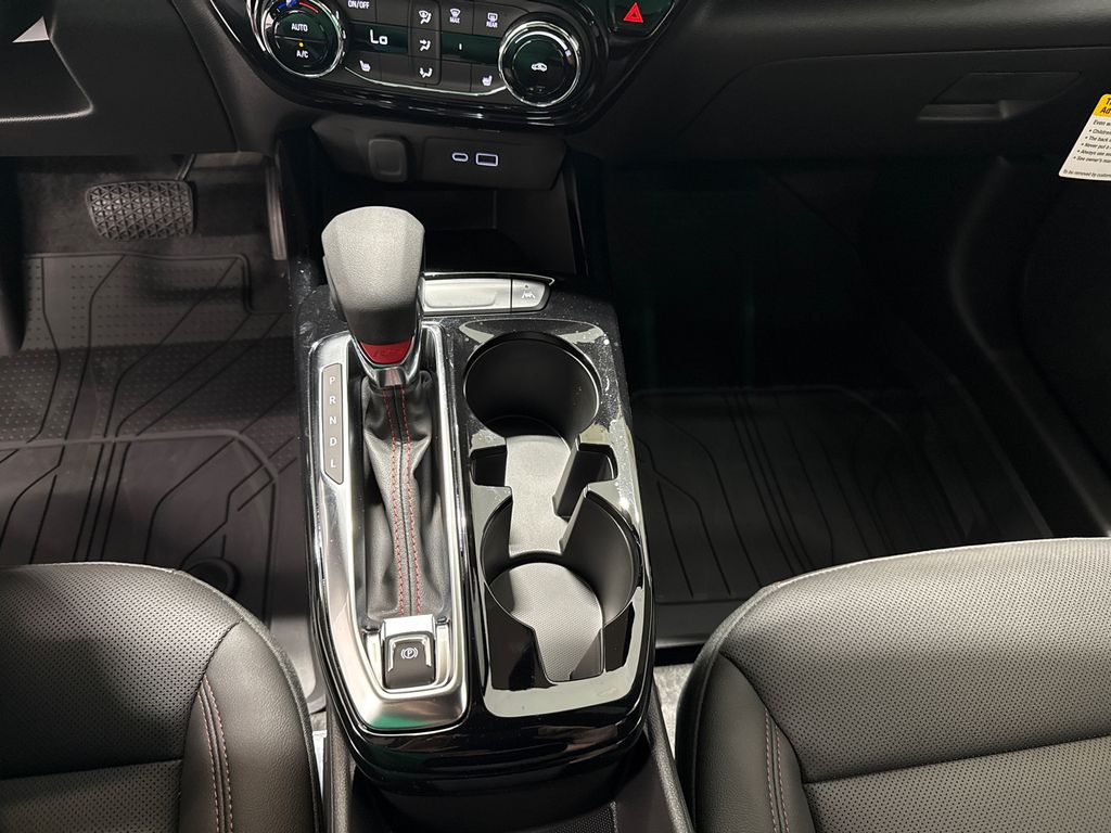 2025 Chevrolet Trax photo 24