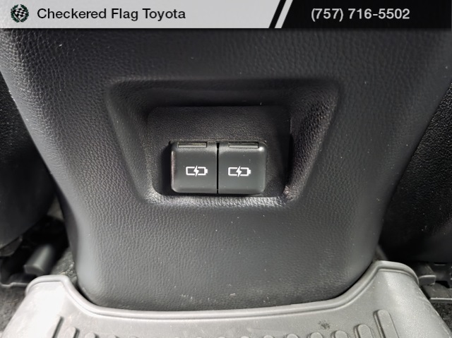 2024 Toyota RAV4 Hybrid XLE photo 33