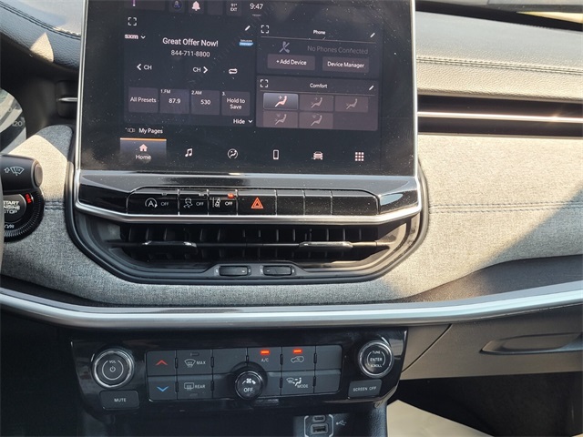 2024 Jeep Compass Latitude photo 18