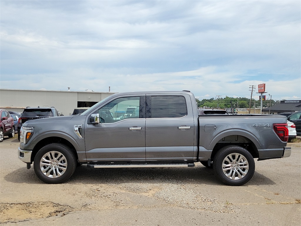 2025 Ford F-150 Lariat photo 3