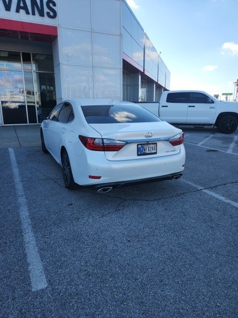 2017 Lexus ES 350 photo 4