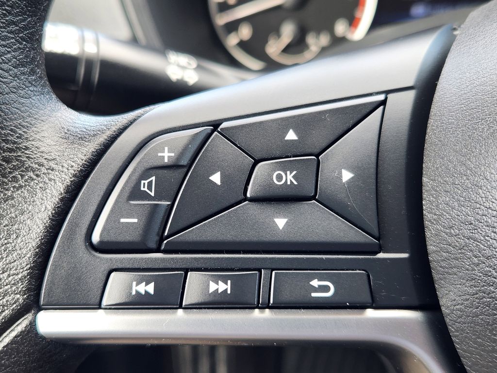 2022 Nissan Altima 2.5 SV photo 18