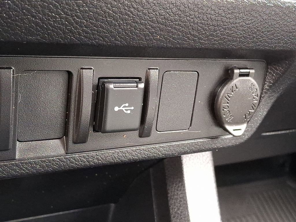 2022 Toyota Tacoma SR photo 26