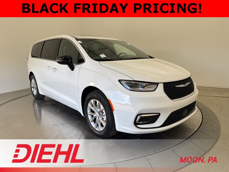 2026 Chrysler Pacifica Limited's photo