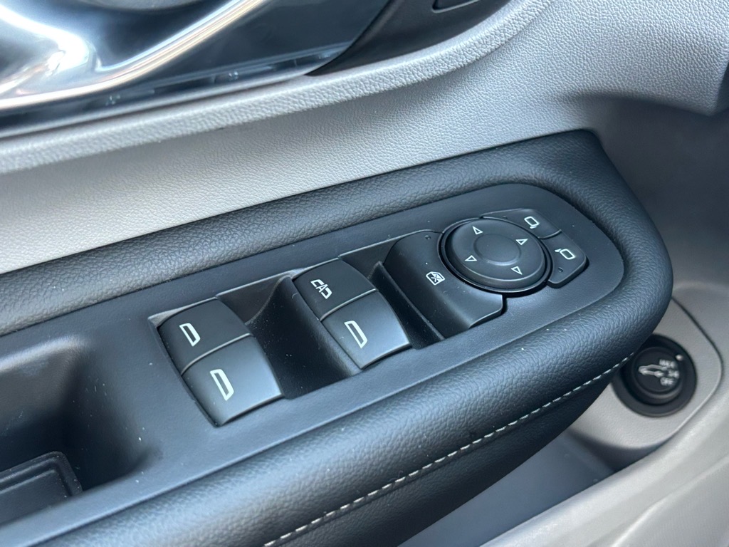 2024 Gmc Terrain SLT photo 4
