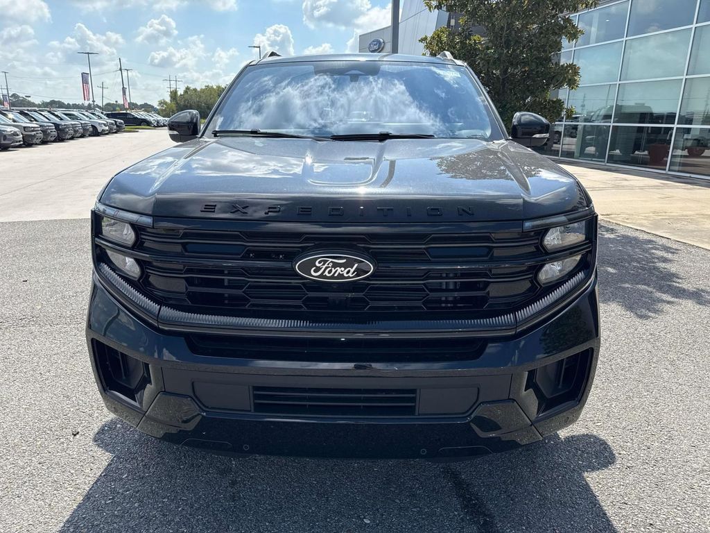 2025 Ford Expedition Platinum photo 2