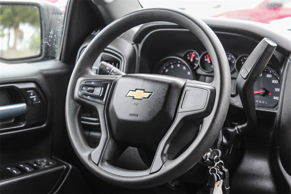 2020 Chevrolet Silverado 1500 Custom photo 12