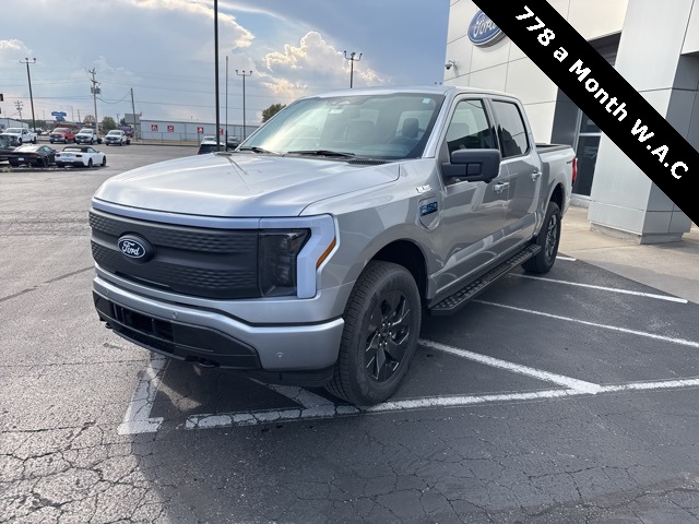 2025 Ford F-150 Lightning photo 2
