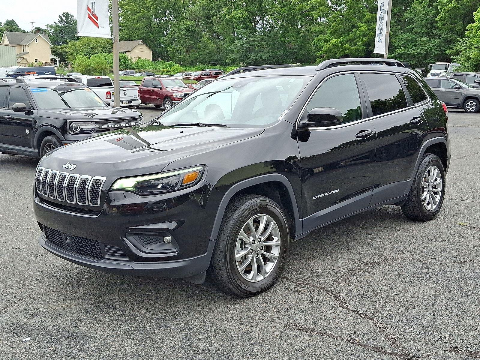 2022 Jeep Cherokee Latitude Lux photo 3