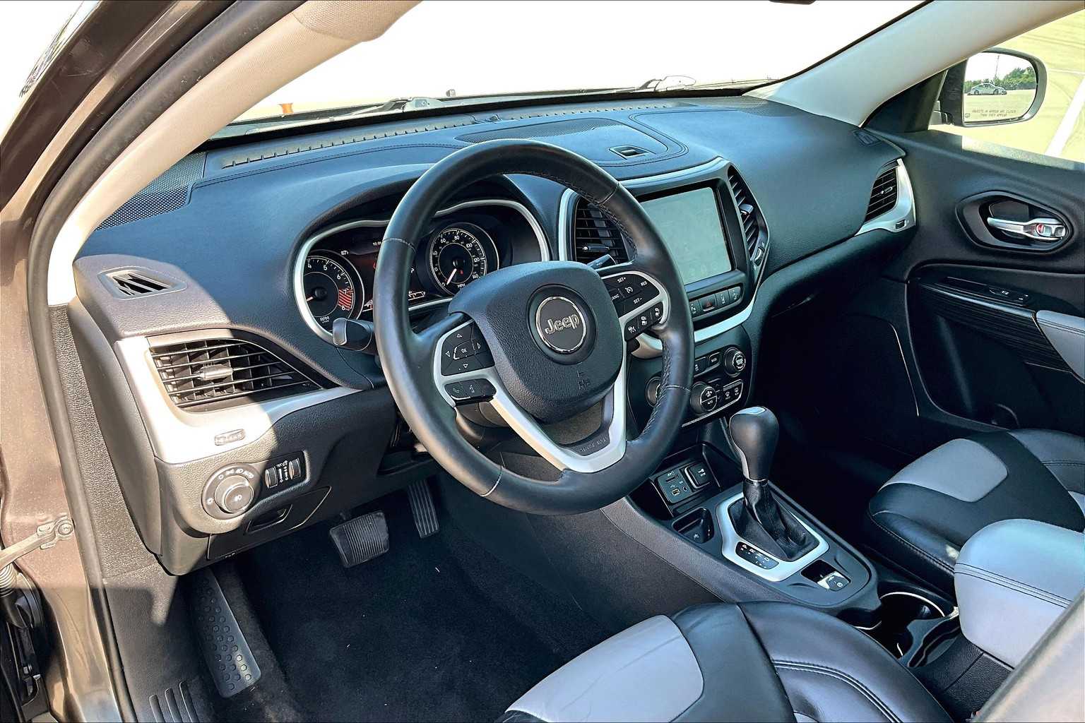 2014 Jeep Cherokee Limited photo 15