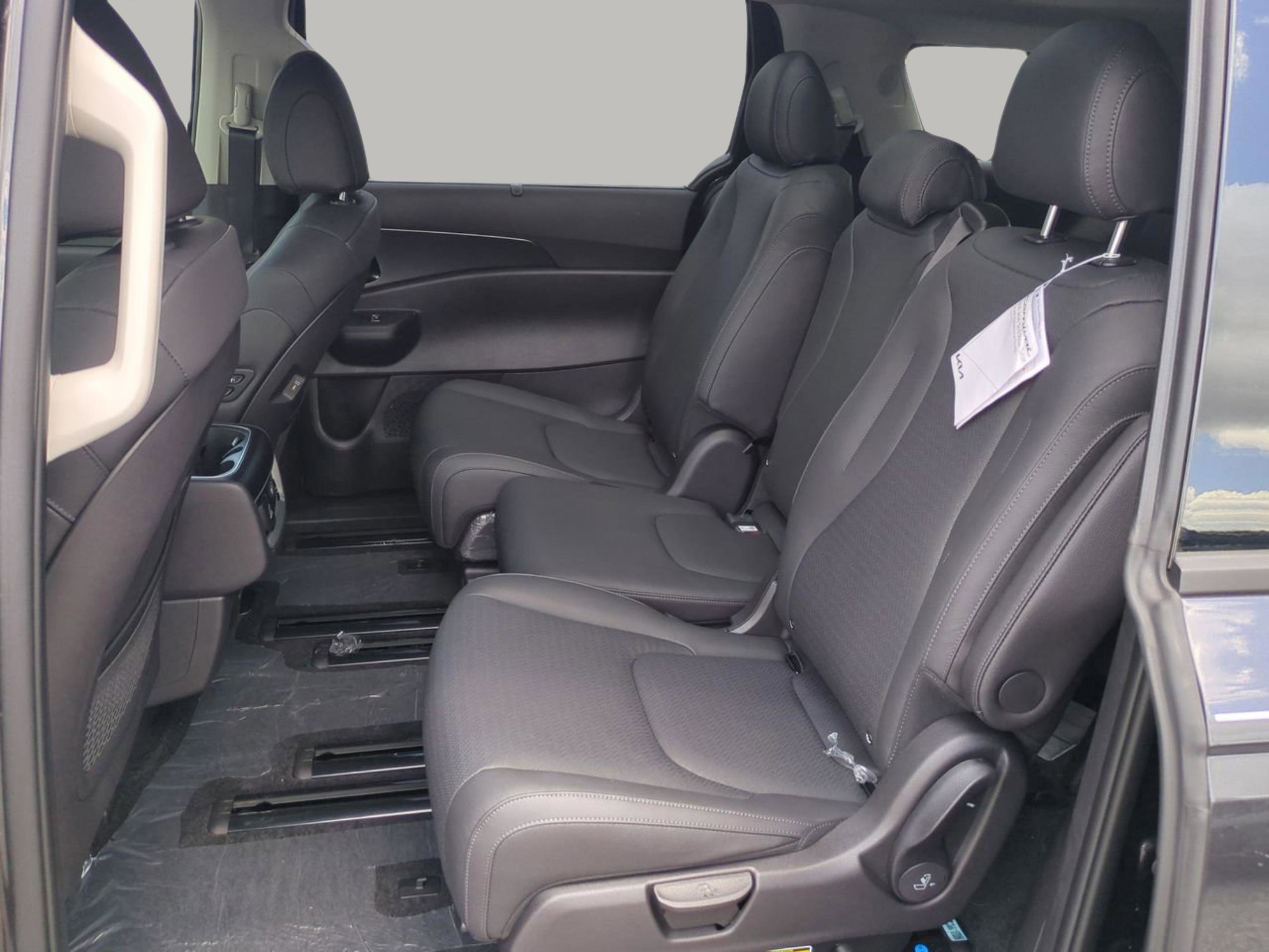 2026 Kia Carnival SX Prestige photo 25