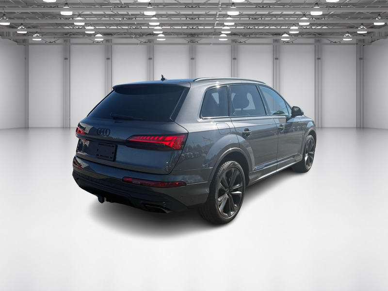 2025 Audi Q7 55 Premium Plus photo 7