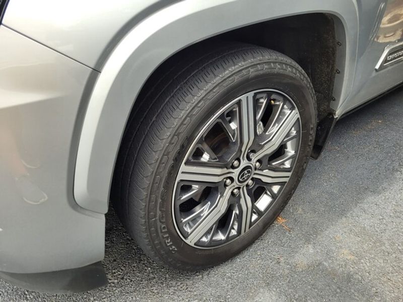 2023 Toyota Sequoia Capstone photo 4