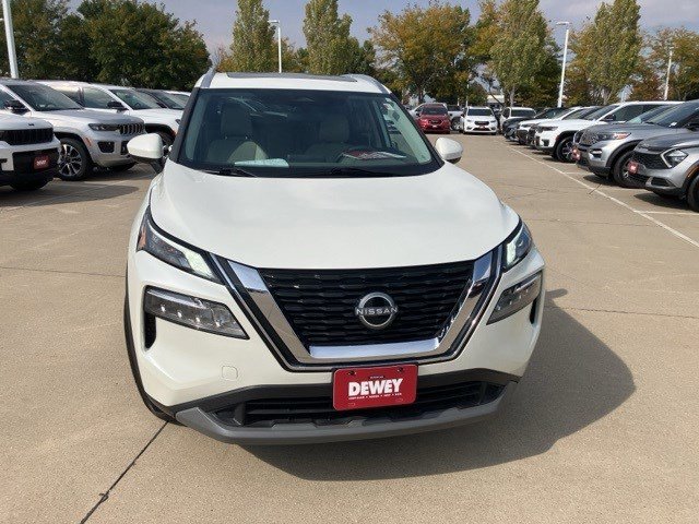 2023 Nissan Rogue SV photo 2