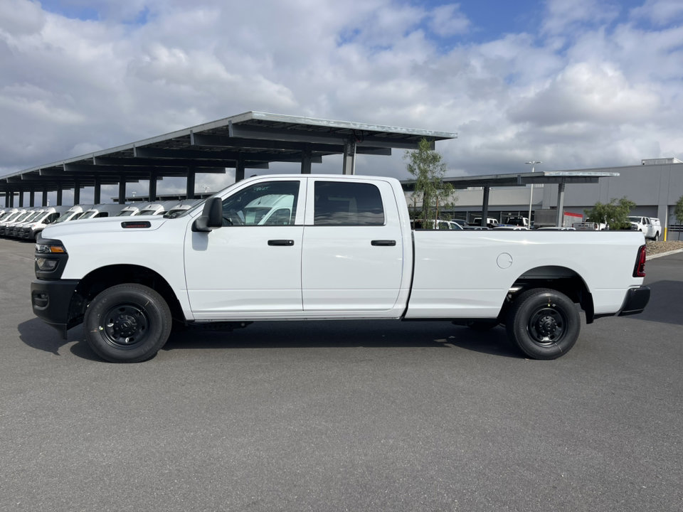 2025 Ram 2500 Tradesman photo 2