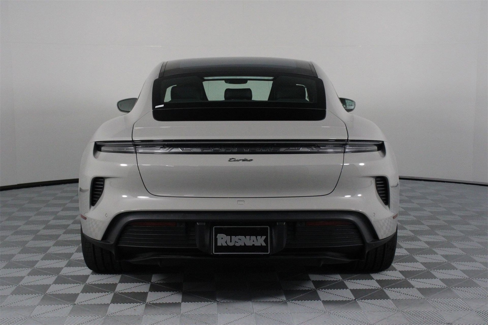 2025 Porsche Taycan Turbo photo 6