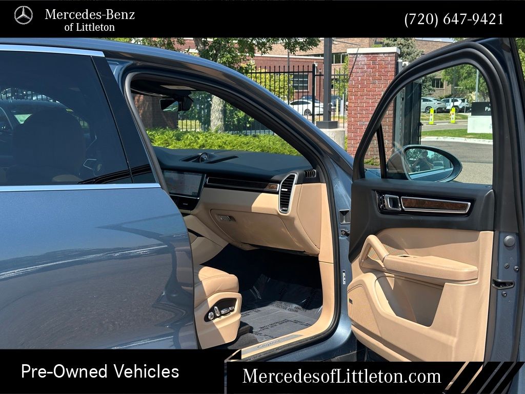 2020 Porsche Cayenne photo 25