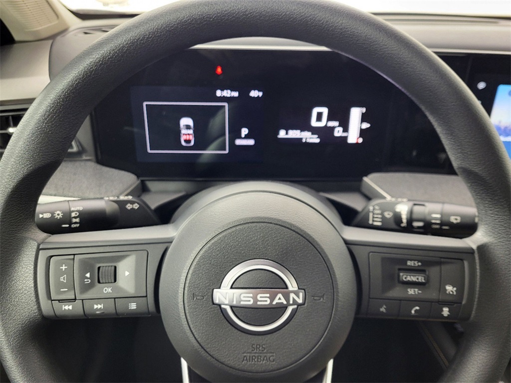 2025 Nissan Kicks SV photo 6