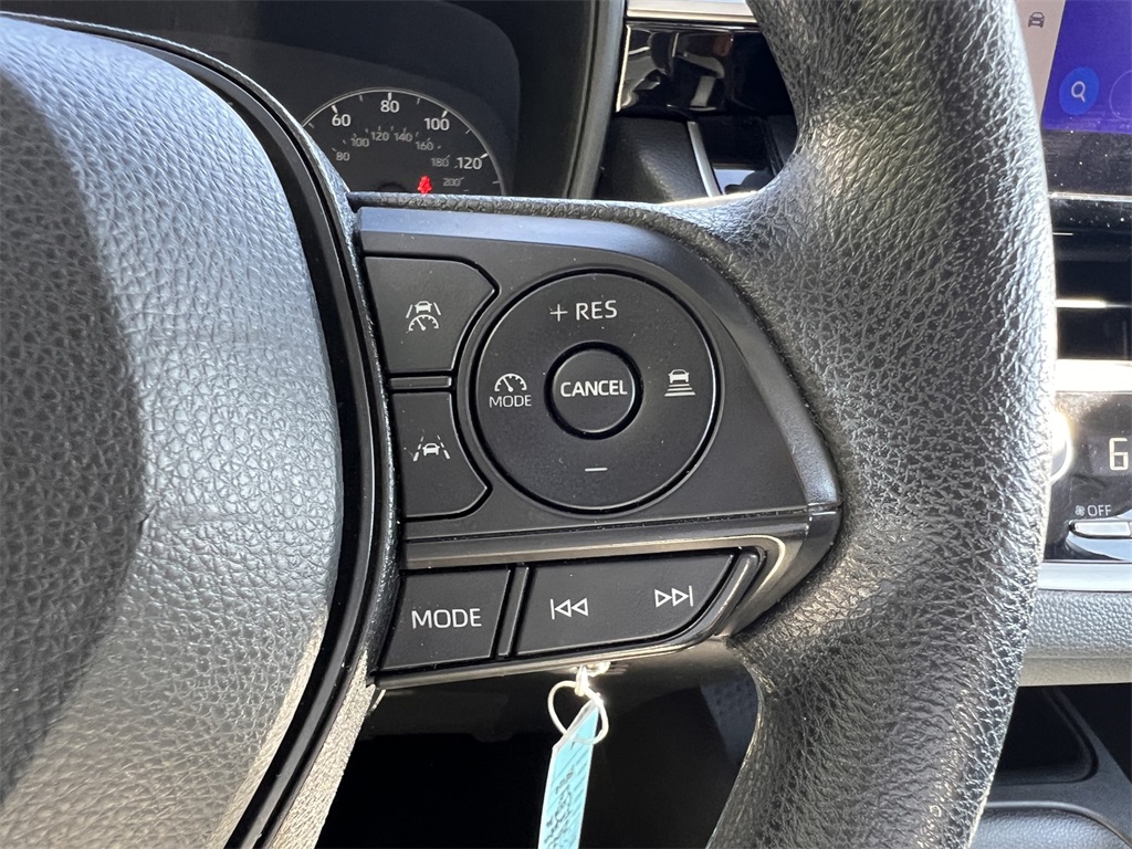 2023 Toyota Corolla LE photo 26