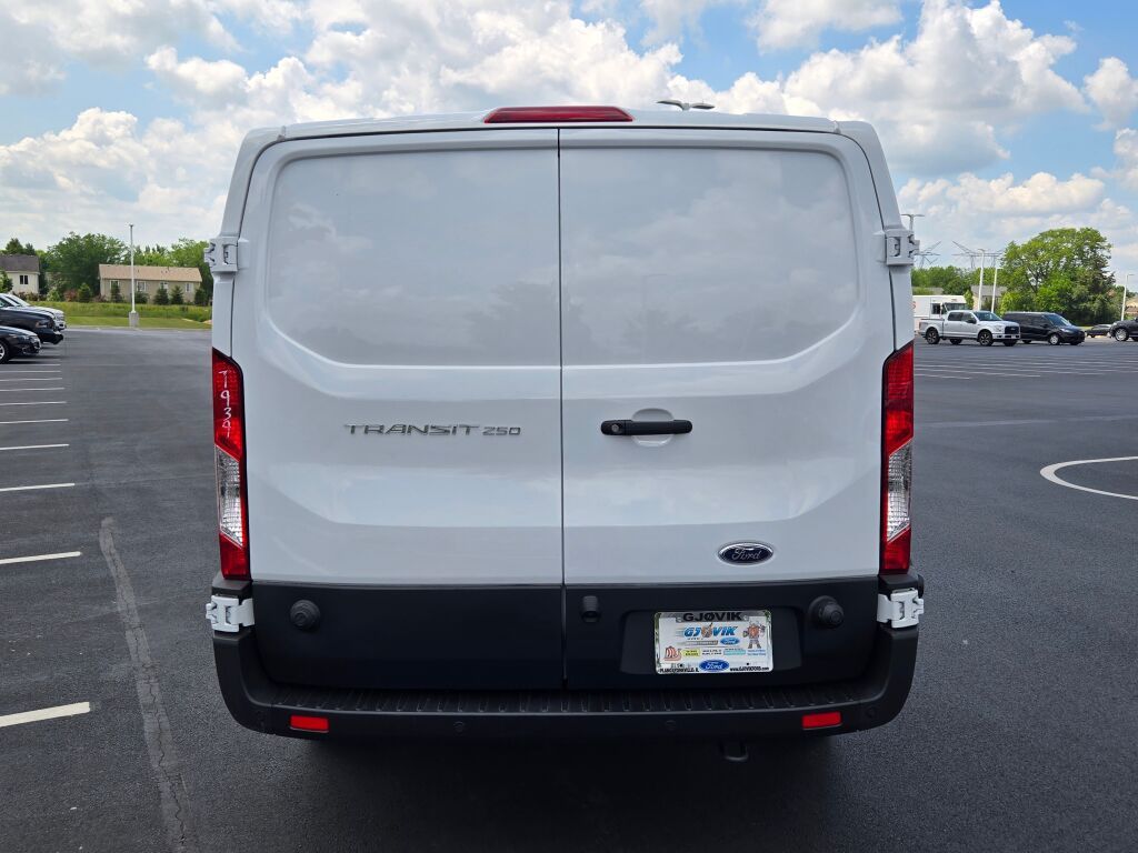 2025 Ford Transit Cargo Van photo 10