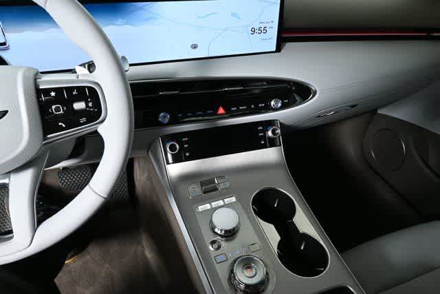 2026 Genesis GV70 2.5T Advanced photo 24