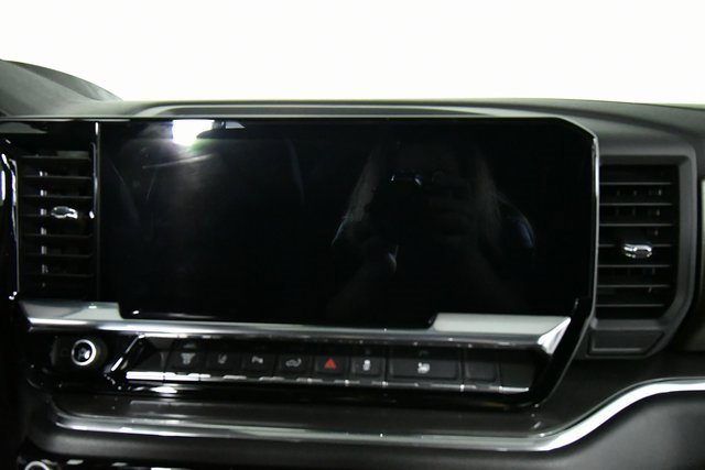 2025 Chevrolet Silverado 3500HD High Country photo 3