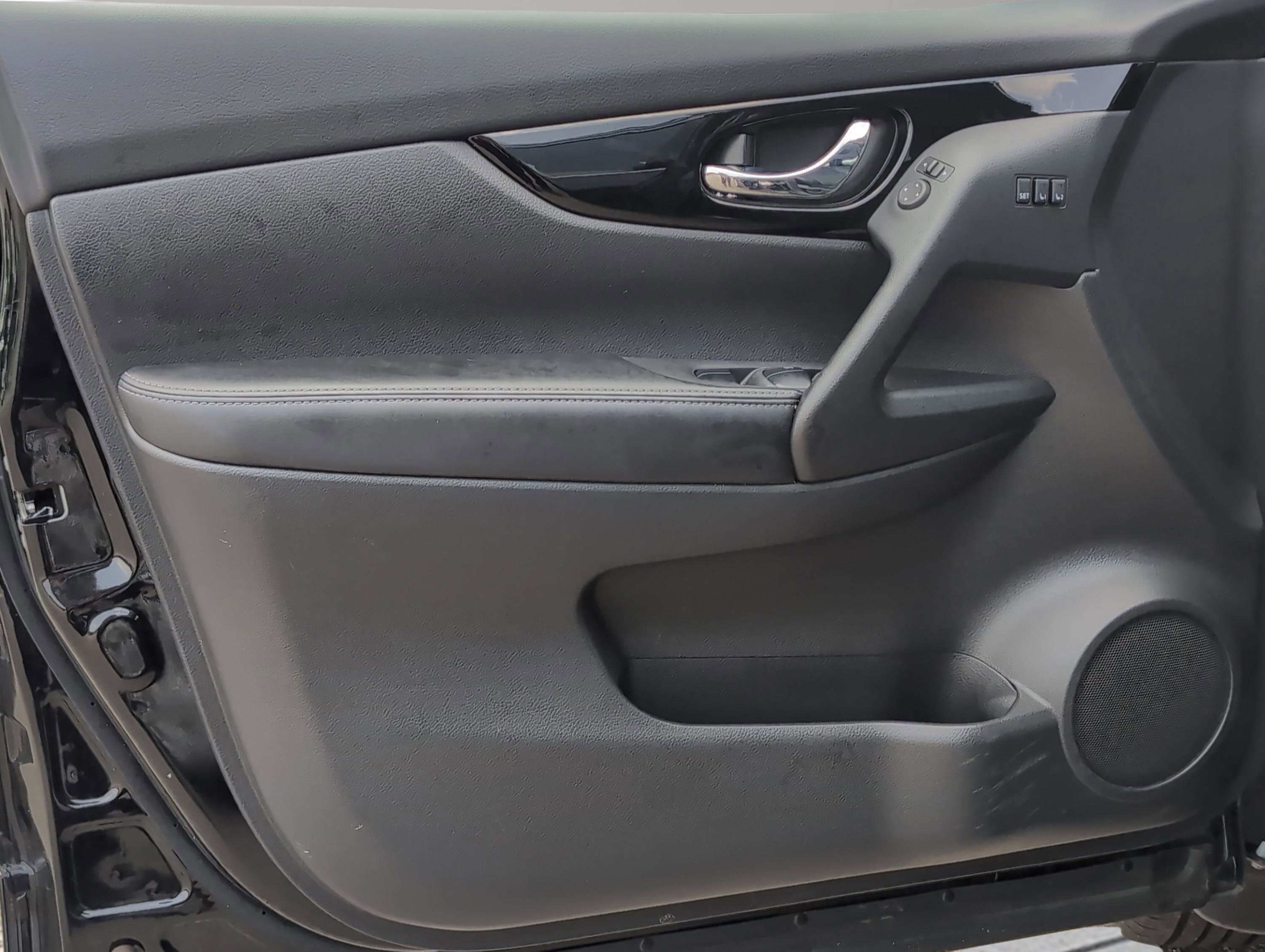 2022 Nissan Rogue Sport SV photo 7