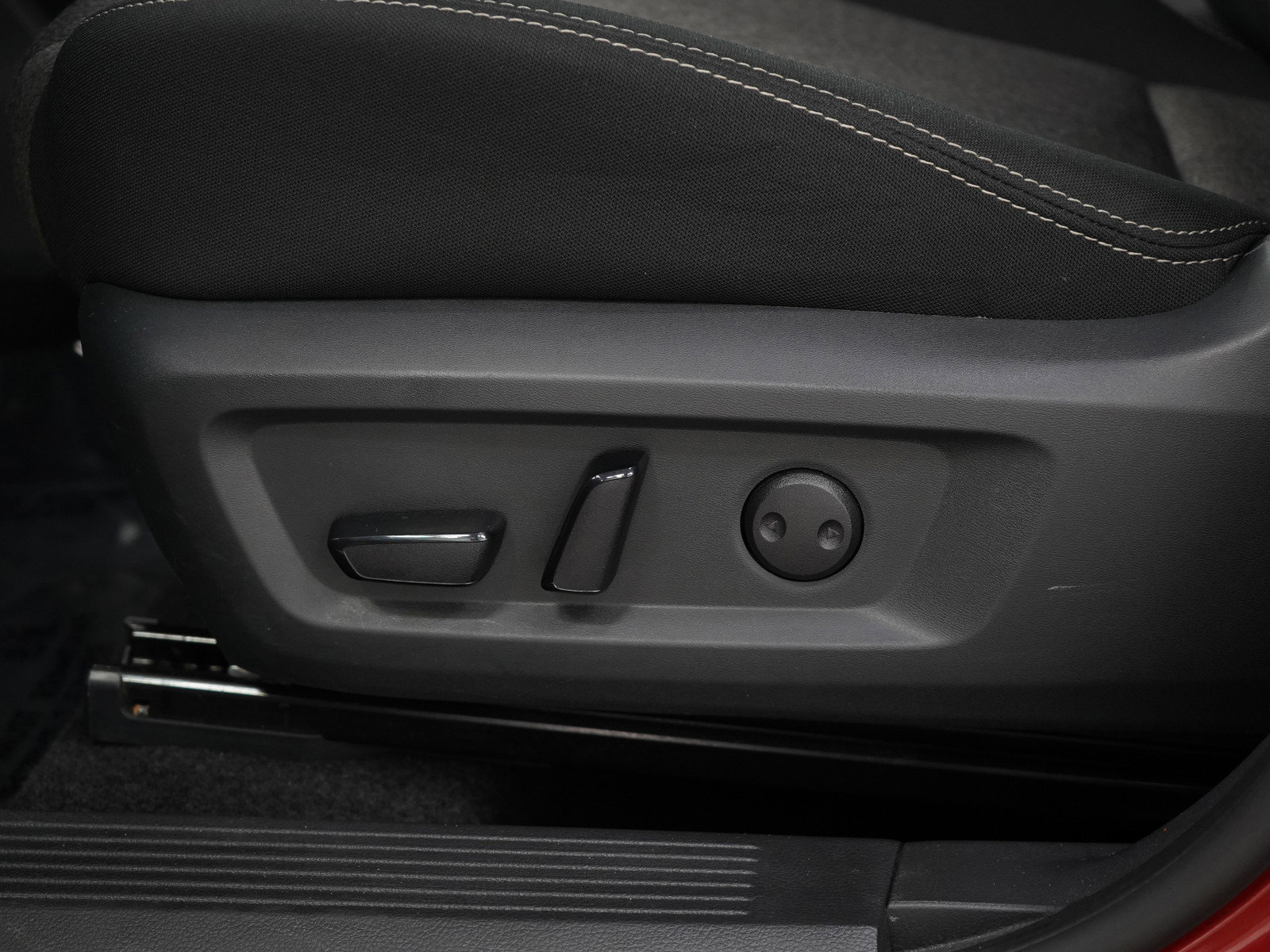 2024 Nissan Rogue SV photo 26