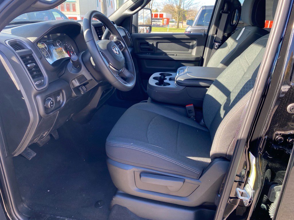 2025 Ram 2500 Tradesman photo 4